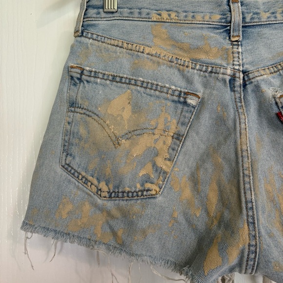 Levi's Destroyed painted Shorts - Picture 6 of 9